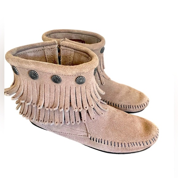 Minnetonka Tan Sued Studded Double Fringe Bootie Moccasins - Picture 1 of 4
